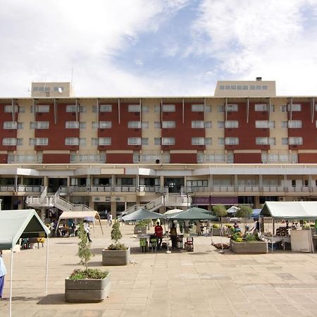 Cresta President Hotel Gaborone Exterior foto