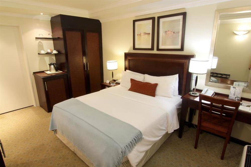 Cresta President Hotel Gaborone Zimmer foto