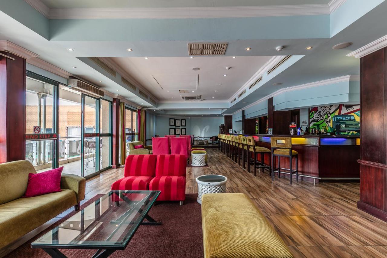 Cresta President Hotel Gaborone Exterior foto